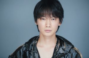 綾野剛の目は一重、奥二重?身長のサバ読みはホント!?佐久間由衣との現在と結婚は?