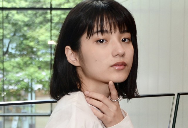 蒔田彩珠の高校はどこ?子役時代にちびまる子役も!兄も子役?